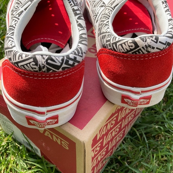 Shoes - Picture 4 of 6